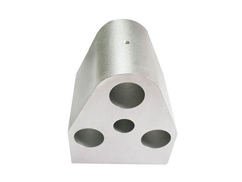 為何東莞精密零件加工精度會(huì)變差?